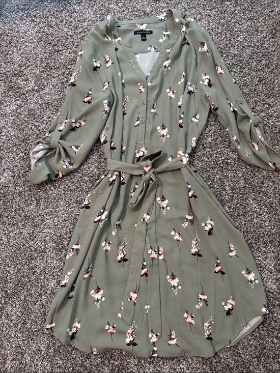 41 Hawthorn Dresses & Skirts - 41 Hawthorn Olive Green Floral Button-Front Tie-Waist Midi Dress